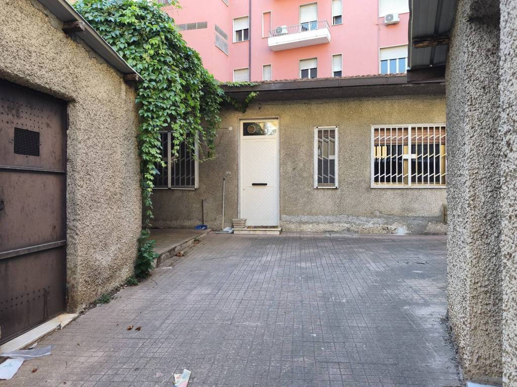 Casa indipendente a Cosenza in Via Doberdò del Lago, 8 - Foto 4