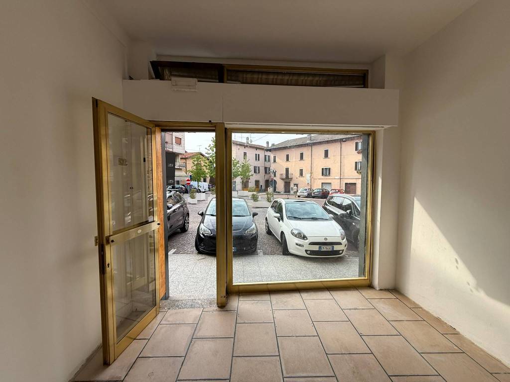 Immobile a Invorio in Piazza Martiri - Foto 2
