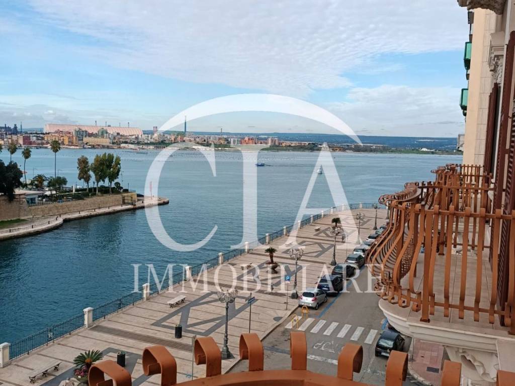 Appartamento a Taranto in Corso Umberto I, 6 - Foto 2