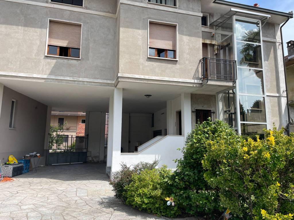 Casa indipendente a Gattinara in Vicolo Gaspare Spontini, 2 - Foto 2