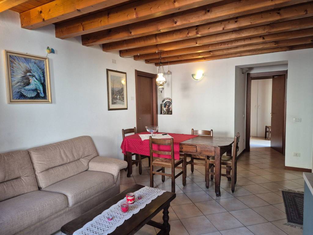 Appartamento a Pastrengo in Via 30 Aprile - Foto 2