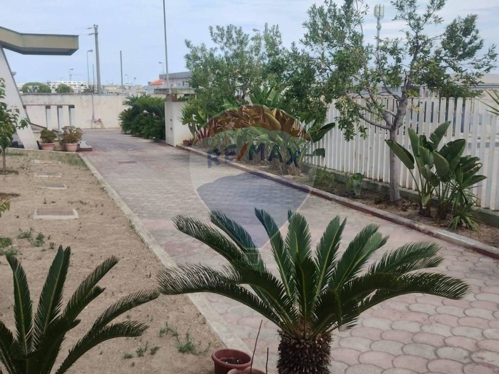 Immobile a Barletta in Via dell'Industria, 30 - Foto 2