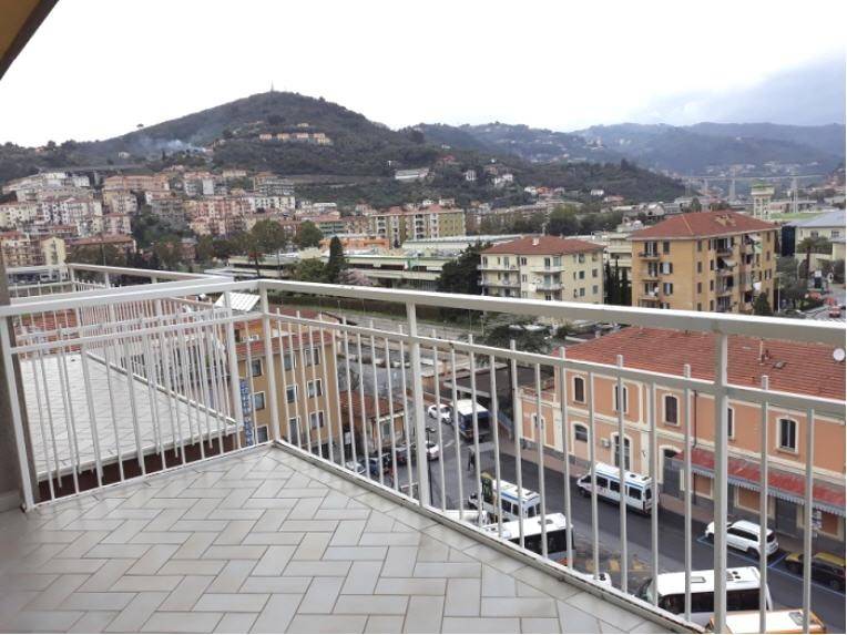 Appartamento a Imperia in Via Giuseppe Berio - Foto 3