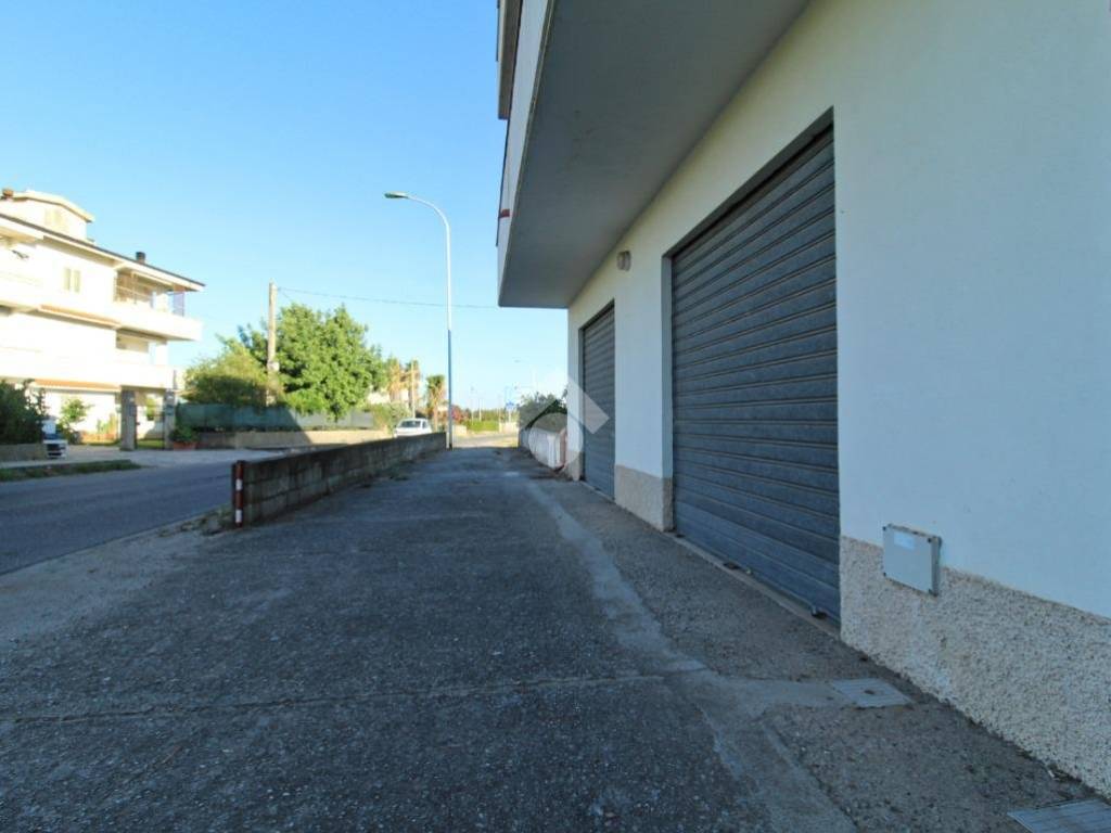 Palazzo / stabile a Sellia marina in VIA CARRERA, 2 - Foto 5