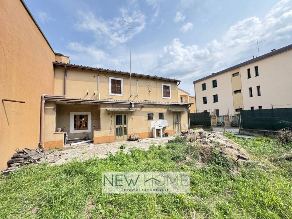 Rustico / casale a Verona in via medoro 84 - Foto 3