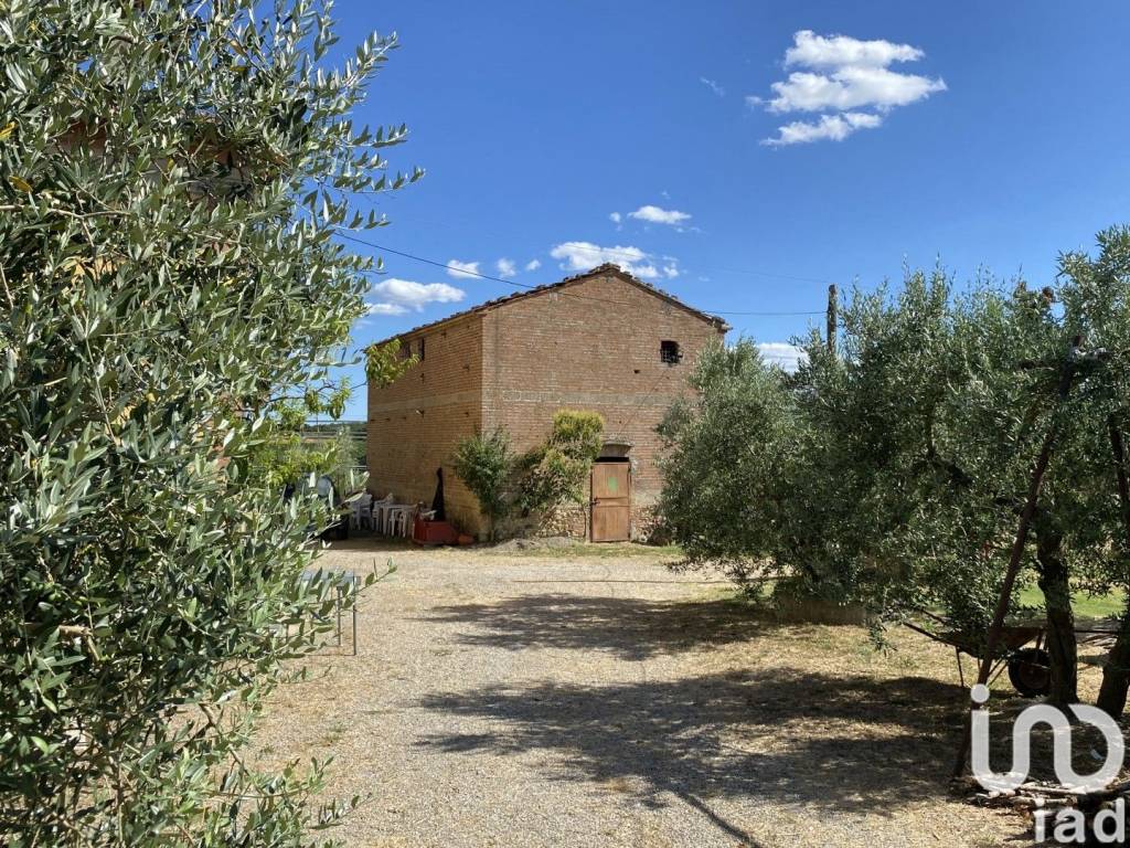 Rustico / casale a Chianciano terme in Strada DELLE CAVINE E VALLI - Foto 3