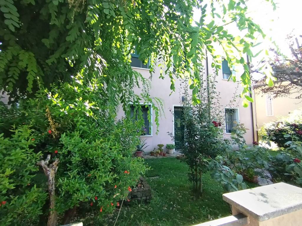 Villa a Bagnacavallo in Via Bassa Superiore, 23 - Foto 2