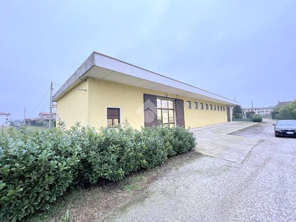 Immobile a Goito in Strada Statale Goitese, 485 - Foto 2