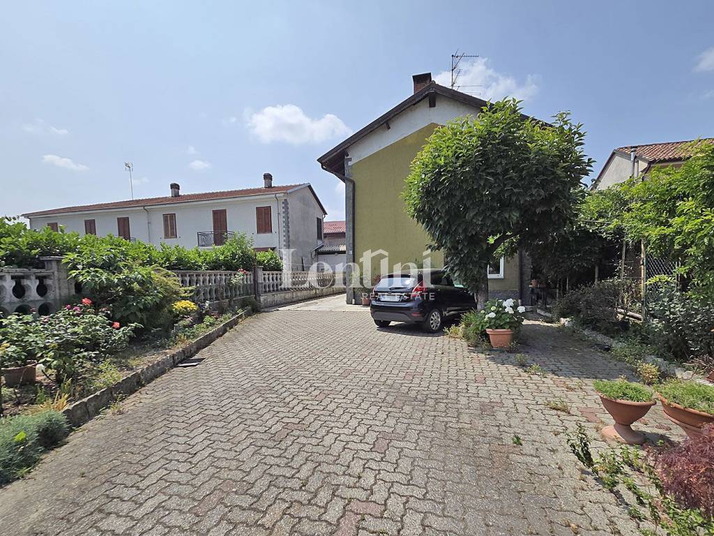Villa a Casale monferrato in Strada Provinciale Casale Alessandria, 57 - Foto 2