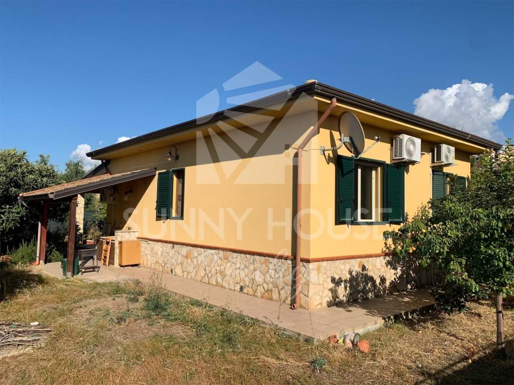 Villa a Campofelice di roccella in Viale Cefalù, 17 - Foto 2