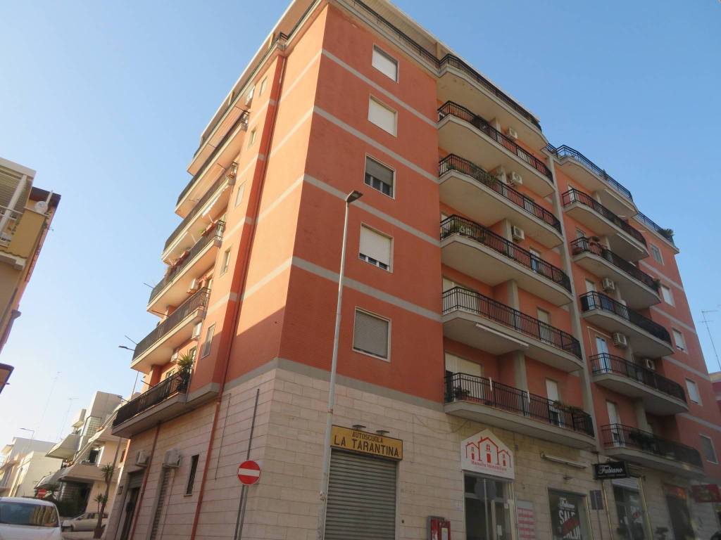 Appartamento a Massafra in Via Silvio Pellico, 19 - Foto 3
