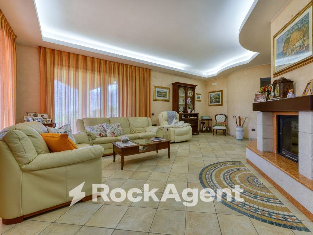Villa a Baronissi in Via Fioravante Quaranta, 41 - Foto 4