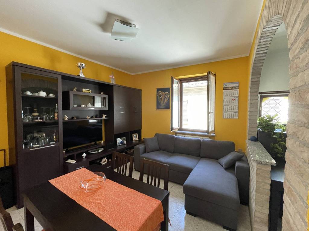 Appartamento a Voghera in Via Silvio Pellico, 1 - Foto 3