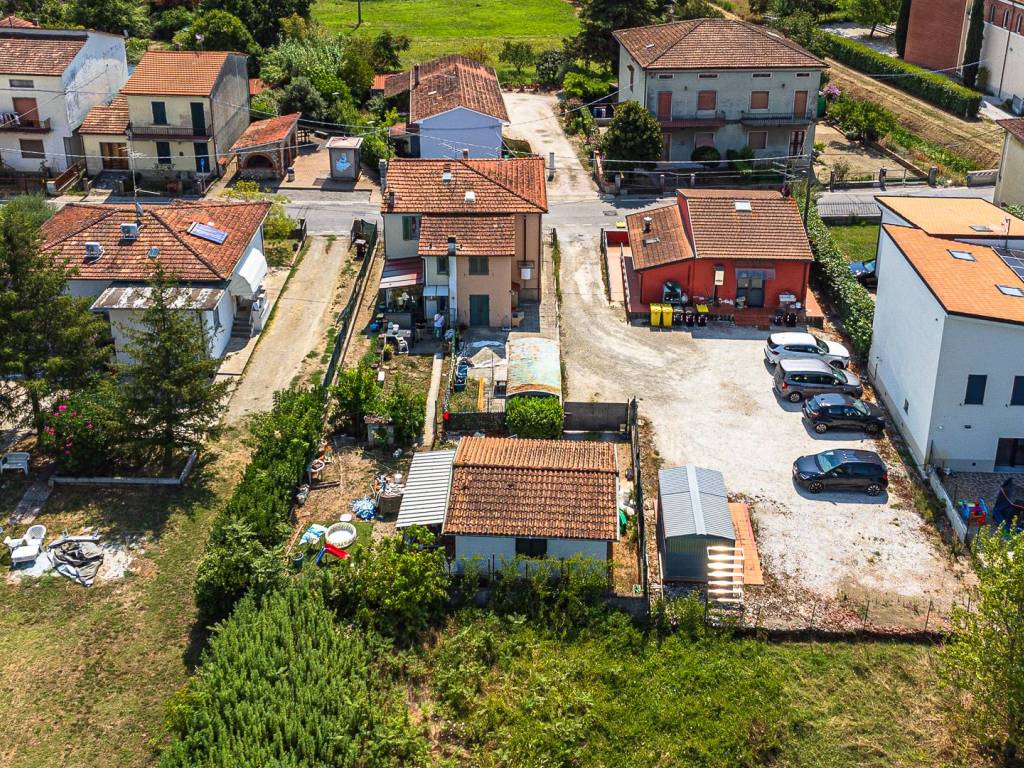 Villa a Quarrata in Via Vecchia Fiorentina II Tronco - Foto 2