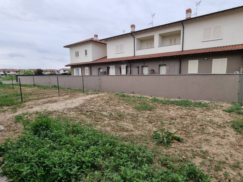 Villetta a schiera a Vellezzo bellini in Via Roma - Foto 5