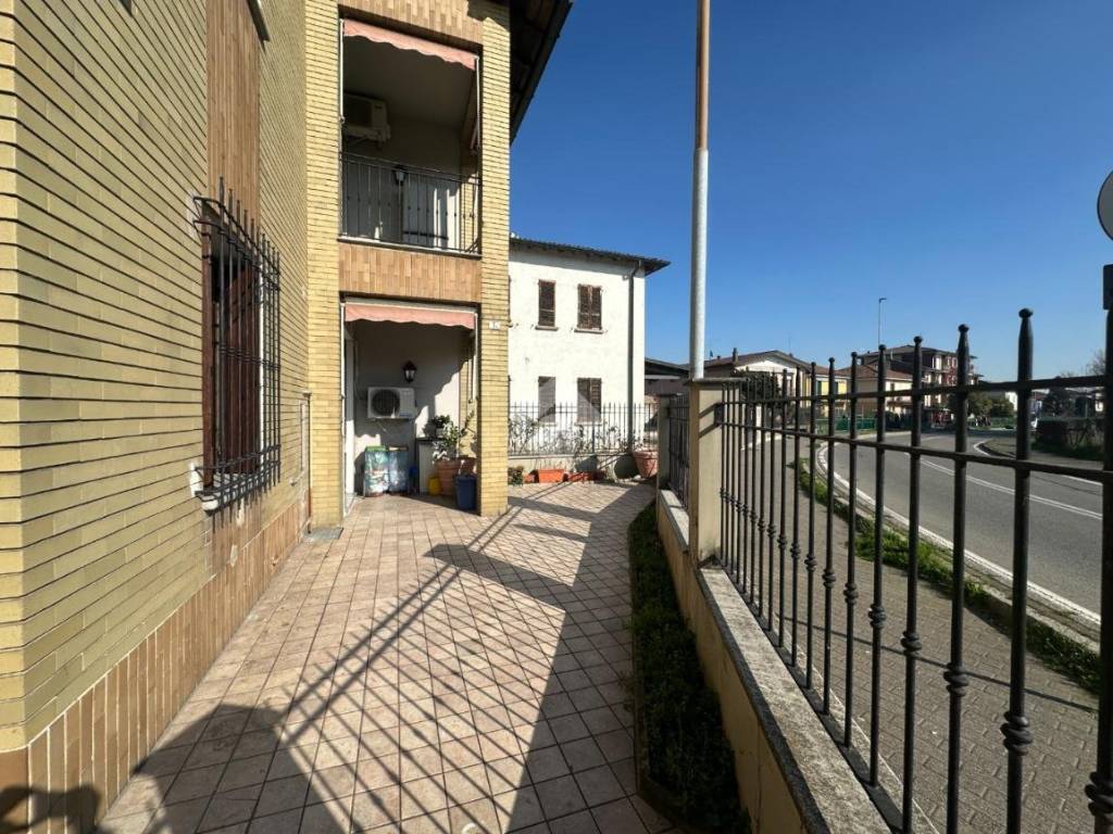 Palazzo / stabile a Pandino in Via Circonvallazione C, 11 - Foto 5