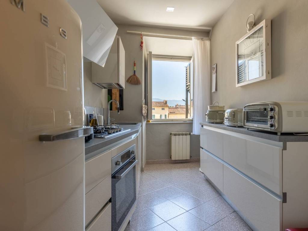 Appartamento a Lucca in Via dell'Anfiteatro, 74 - Foto 2