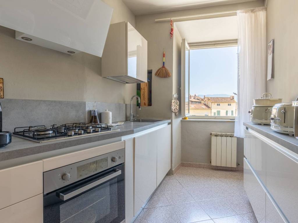 Appartamento a Lucca in Via dell'Anfiteatro, 74 - Foto 3