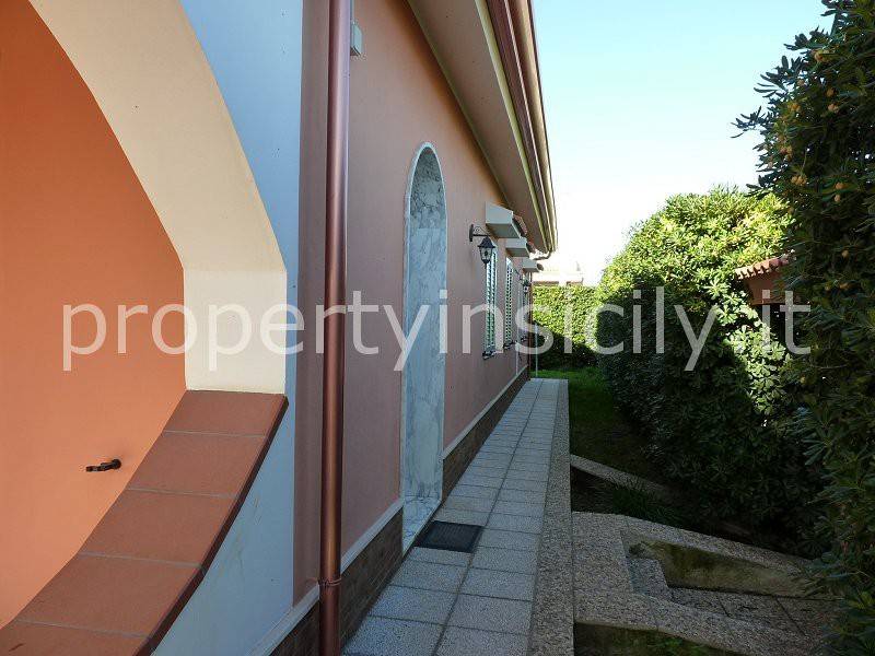 Villa a Siracusa in Via Giuseppe Bottaro, 20 - Foto 2
