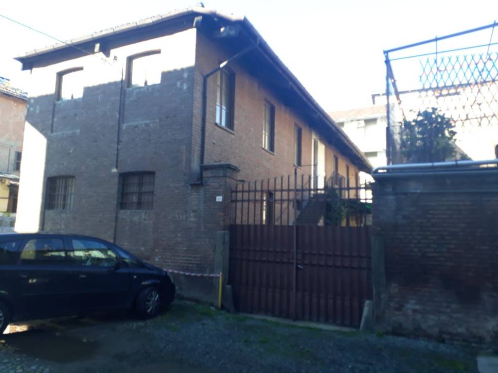 Casa indipendente a Saluzzo in Piazza Camillo Benso di Cavour, 6 - Foto 3