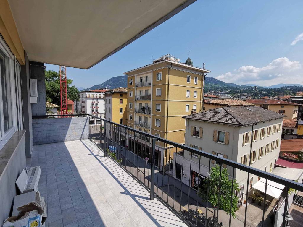 Appartamento a Trento in Via Antonio Rosmini, 16 - Foto 2