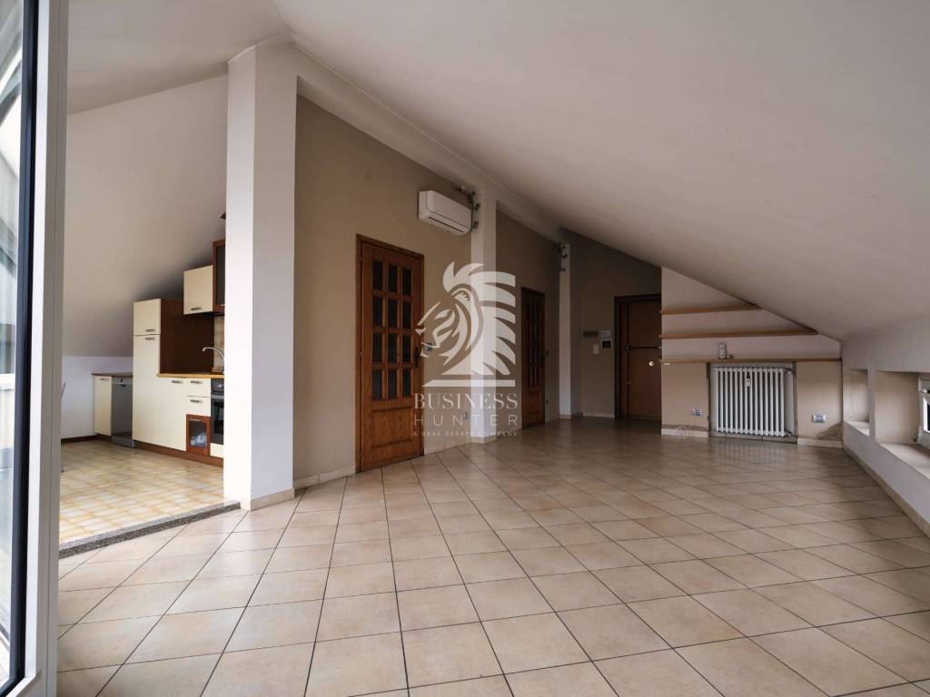 Attico / mansarda a Asti in Via Monsignor Giuseppe Marello, 35 - Foto 2