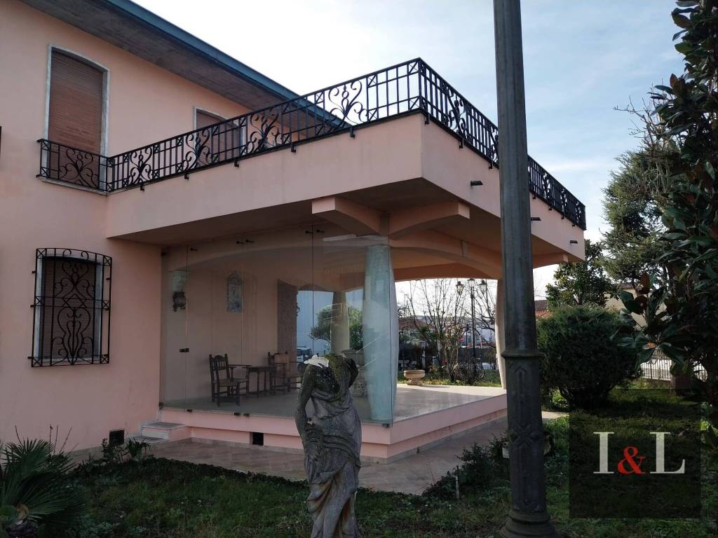 Villa a Campagna lupia in Via Roma - Foto 3