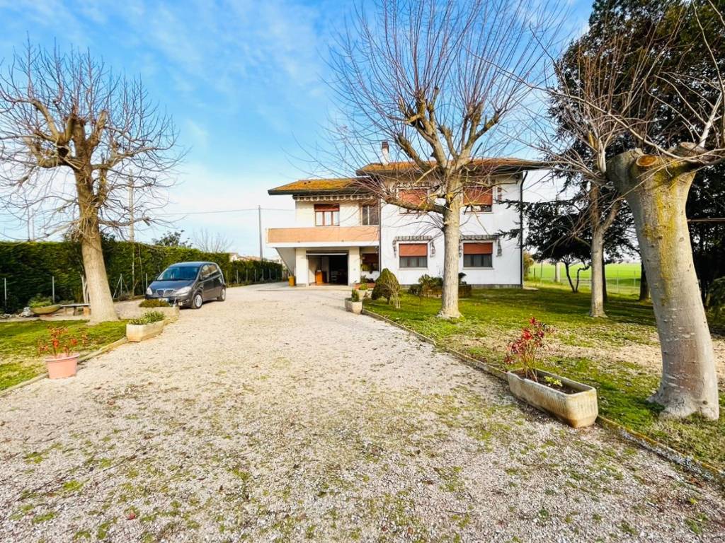 Villa a Porto viro in Via Roma, 5 - Foto 3