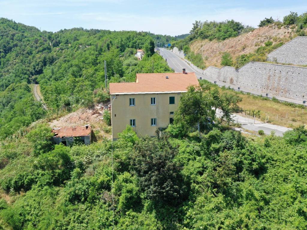 Casa indipendente a Quiliano in Via Burre - Foto 2