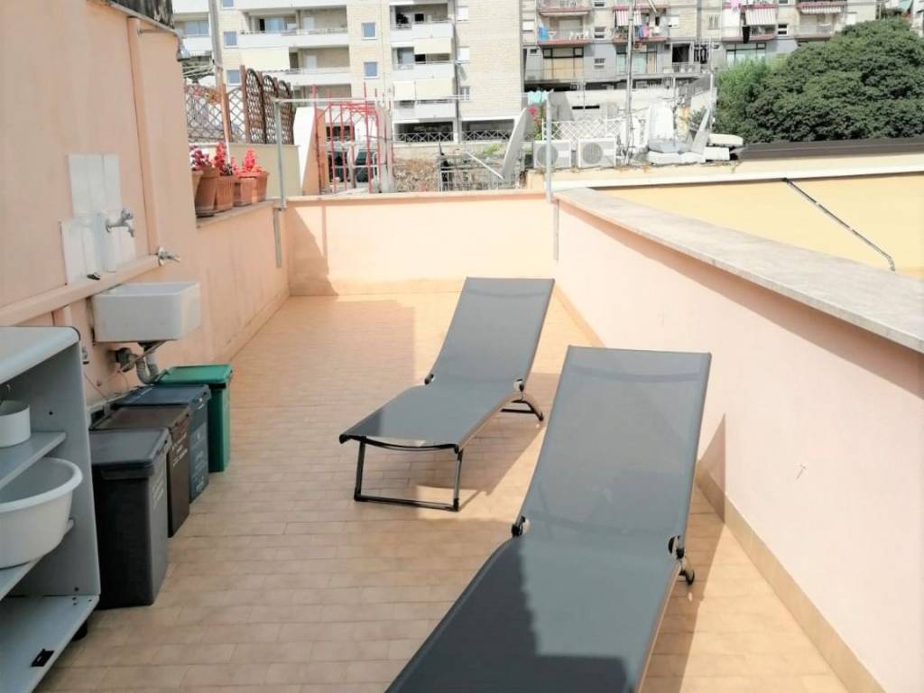 Attico / mansarda a Gaeta in Piazza Mare dell'Arco - Foto 2