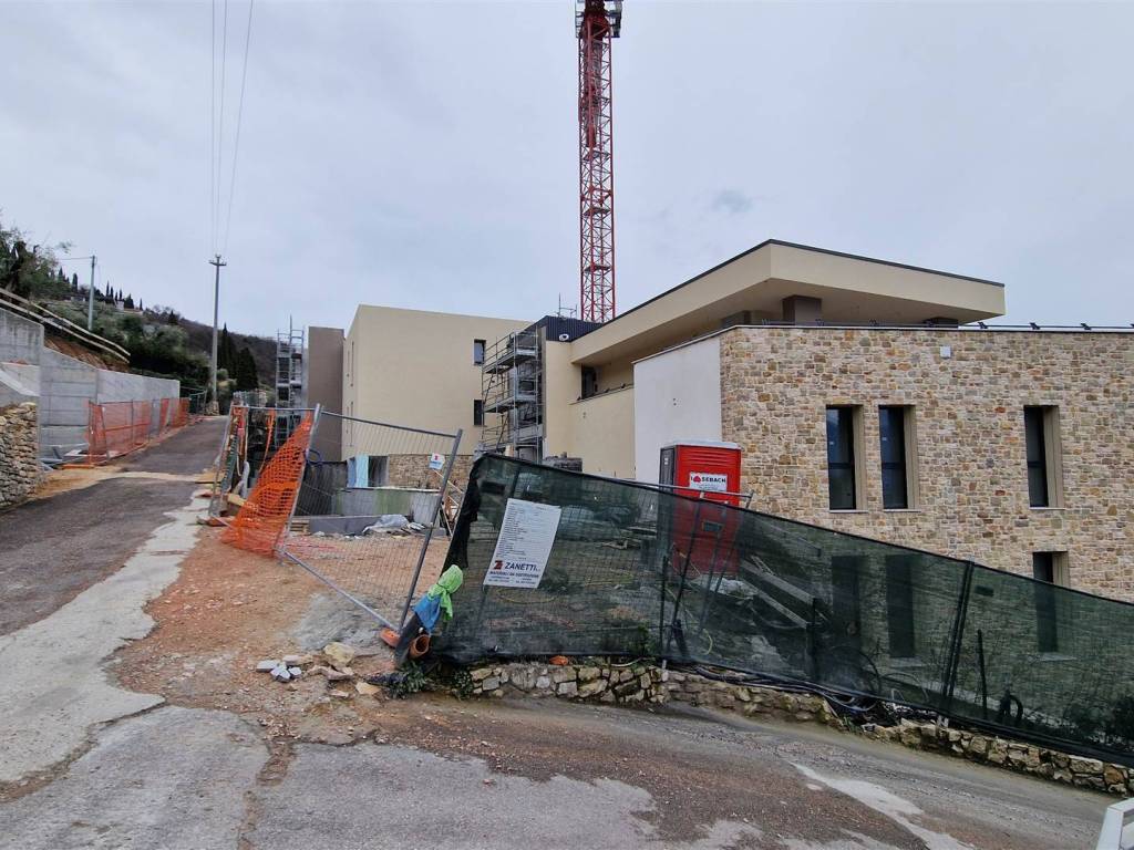 Appartamento a Torri del benaco in Via Bellini, 22 - Foto 3
