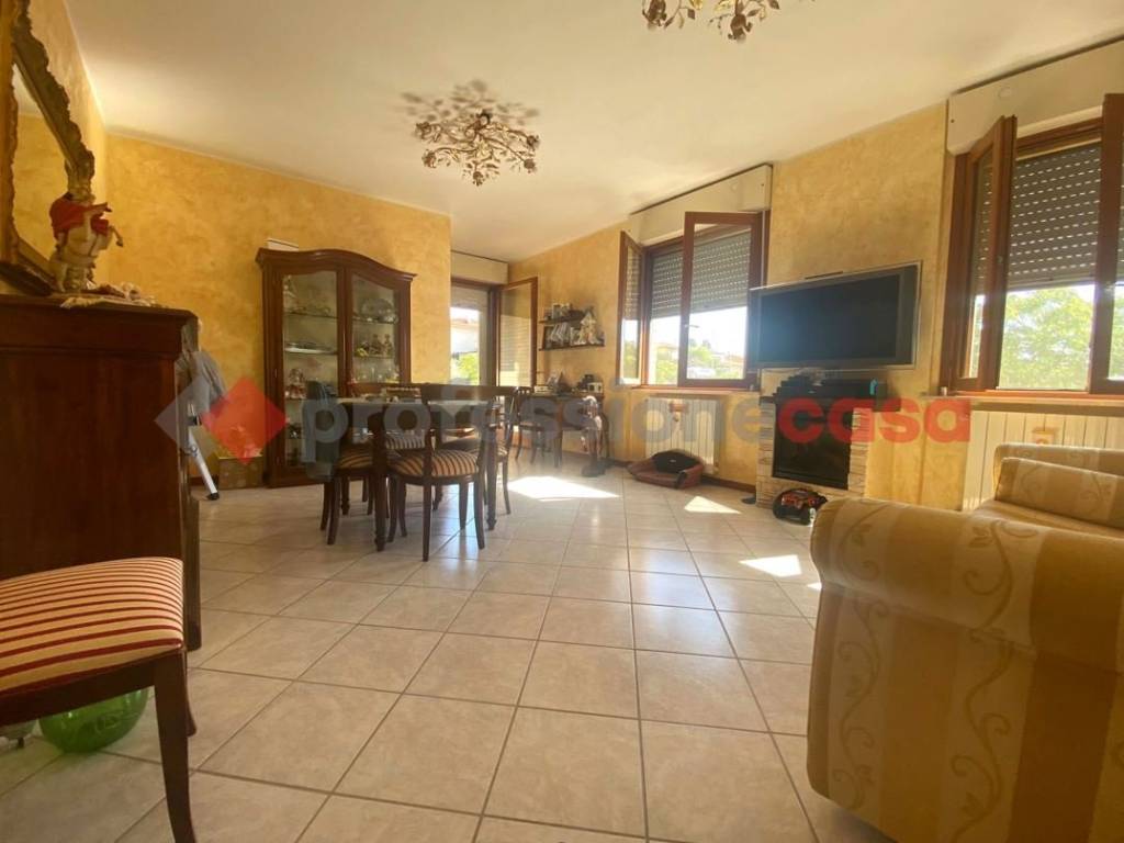 Appartamento a Rosignano marittimo in Viale dei Medici - Foto 2