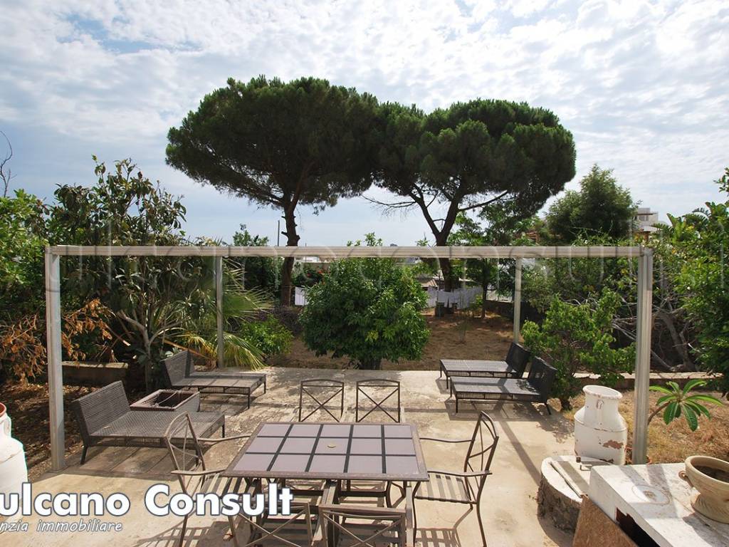 Villa a Lipari in Strada Comunale Falcuna-Peppemaria - Foto 2