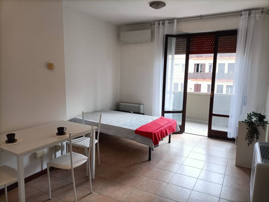 Appartamento a Modena in Via Ciro Menotti - Foto 2