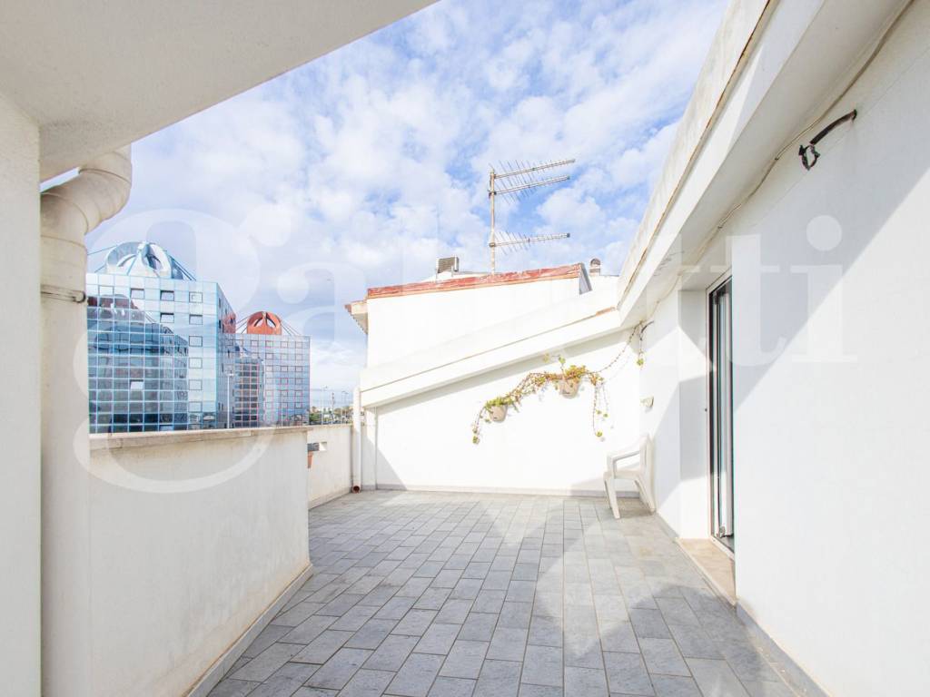 Palazzo / stabile a Cagliari in Via Stamira, sn - Foto 2