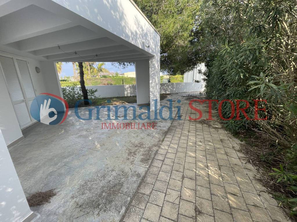 Villa a Melendugno in Via Fabrizio De Andrè, 7 - Foto 4