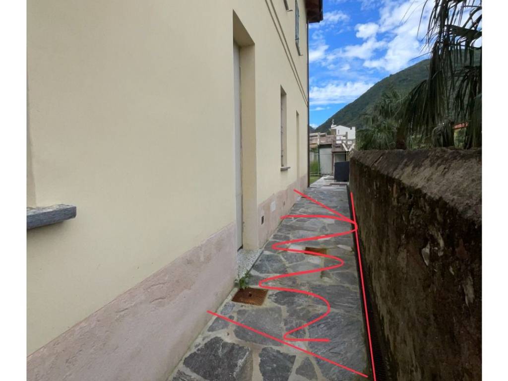 Appartamento a Cannobio in Via Paolo Zaccheo, 16 - Foto 5
