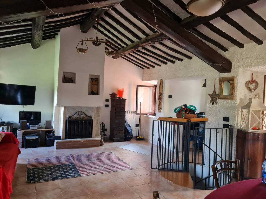 Casa indipendente a Fara in sabina in Via dei Gracchi - Foto 3