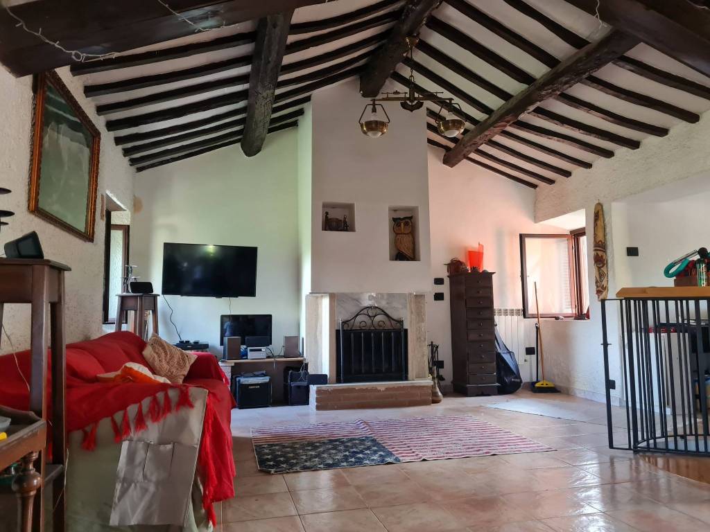 Casa indipendente a Fara in sabina in Via dei Gracchi - Foto 4