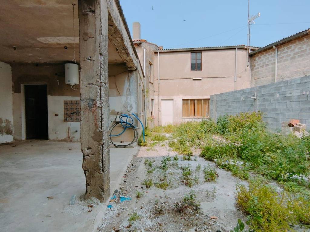 Casa indipendente a Domusnovas in Via Fernando Meloni, 26 - Foto 2