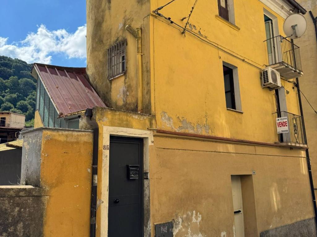 Casa indipendente a Lamezia terme in Via Giuseppe Garibaldi, 86 - Foto 2
