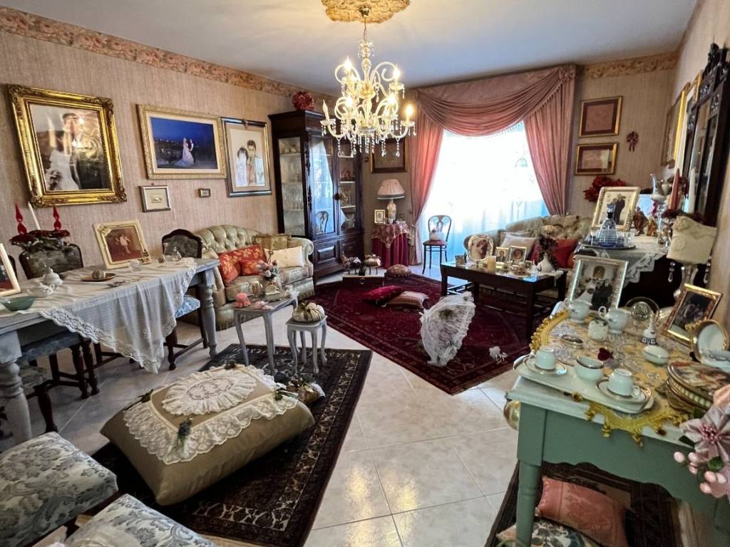 Appartamento a Siracusa in Viale Algeri, 73 - Foto 2