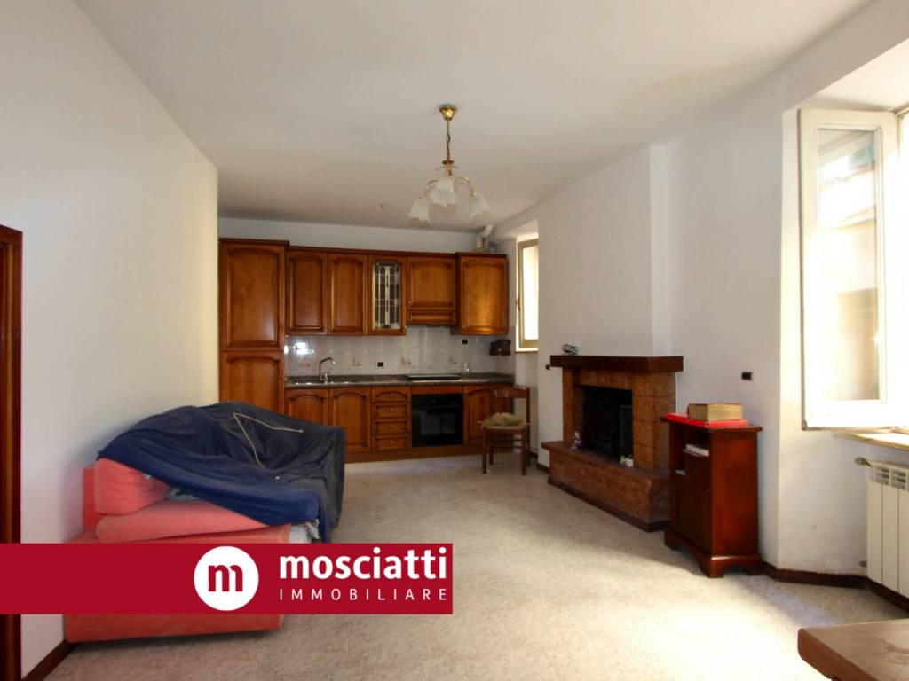 Casa indipendente a Esanatoglia in Via Agnese Alberici, 32 - Foto 4