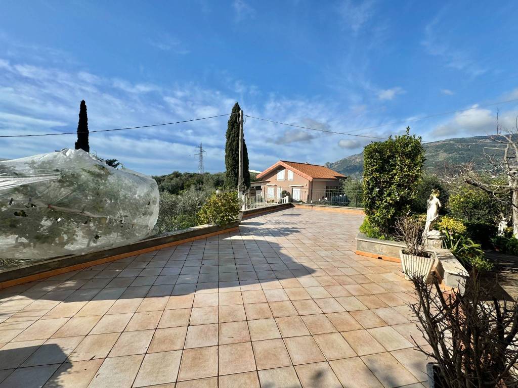 Villa a Terracina in Via di Pietra Stretta - Foto 3