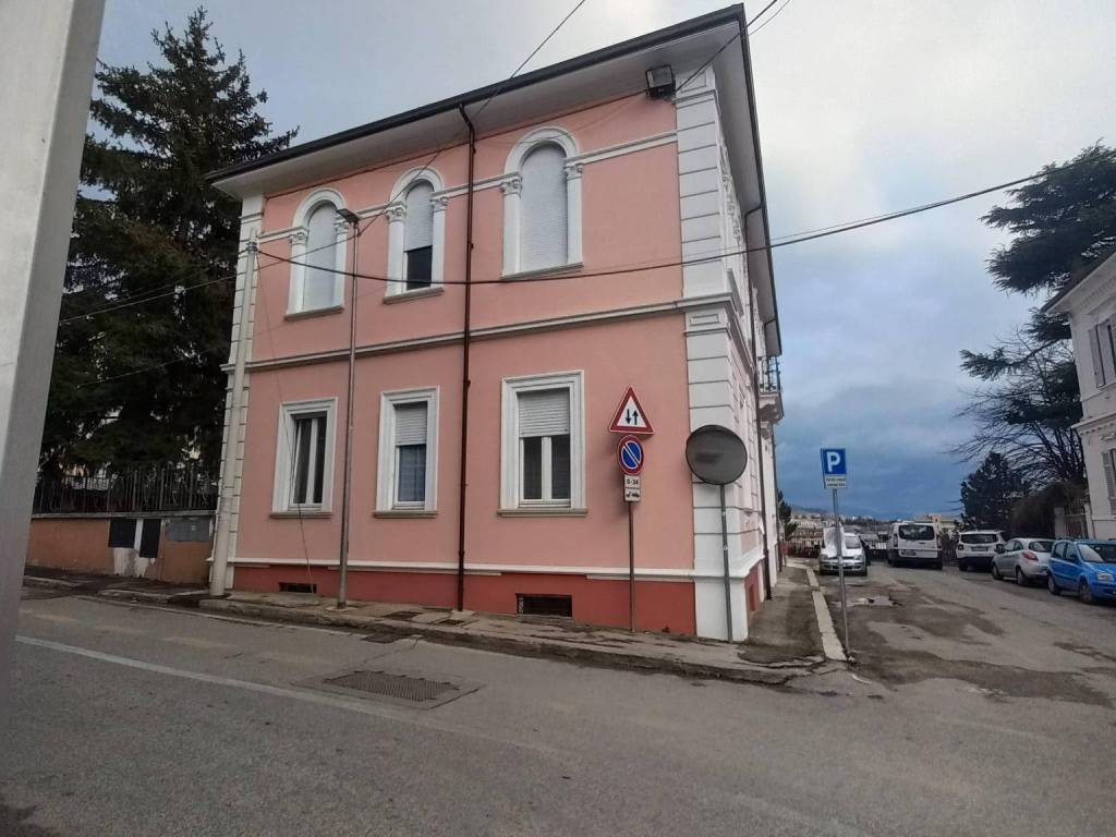 Immobile a L'aquila in Via Vittorio Veneto, 14 - Foto 2