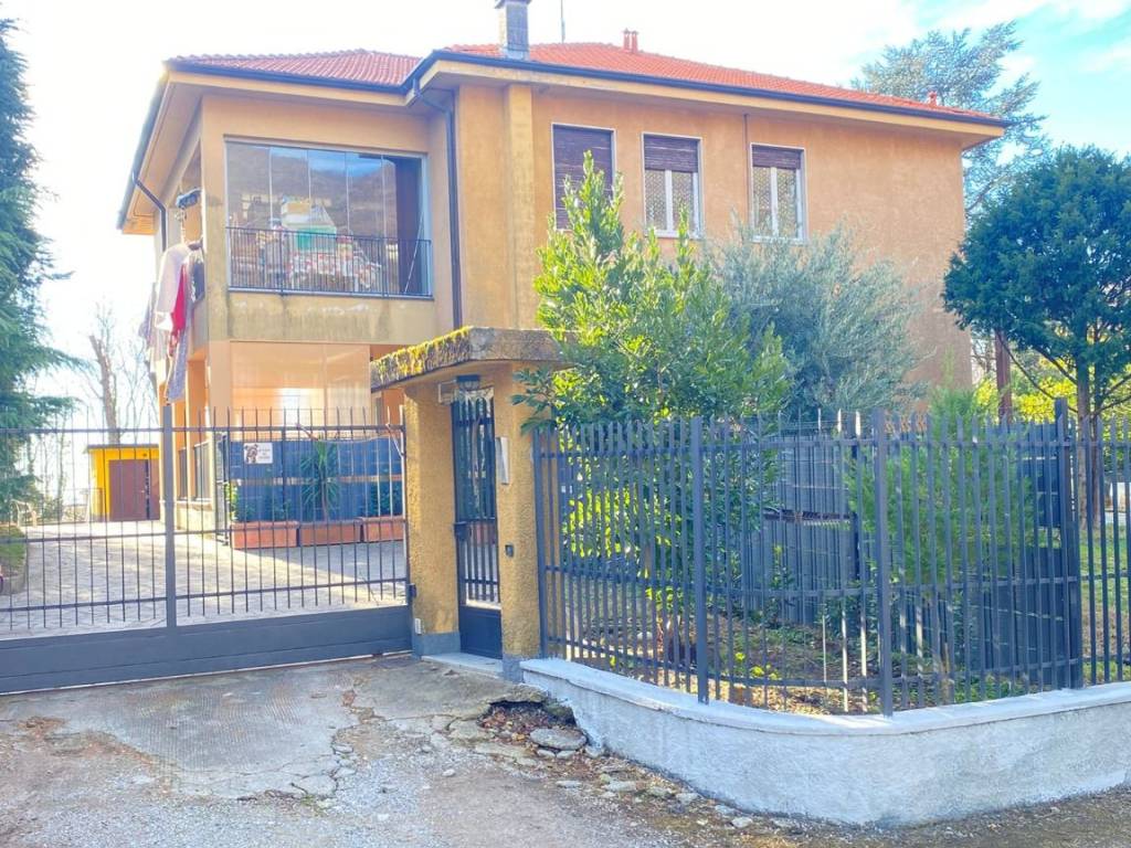 Appartamento a Ponte lambro in Via Giacomo Matteotti, 10 - Foto 2