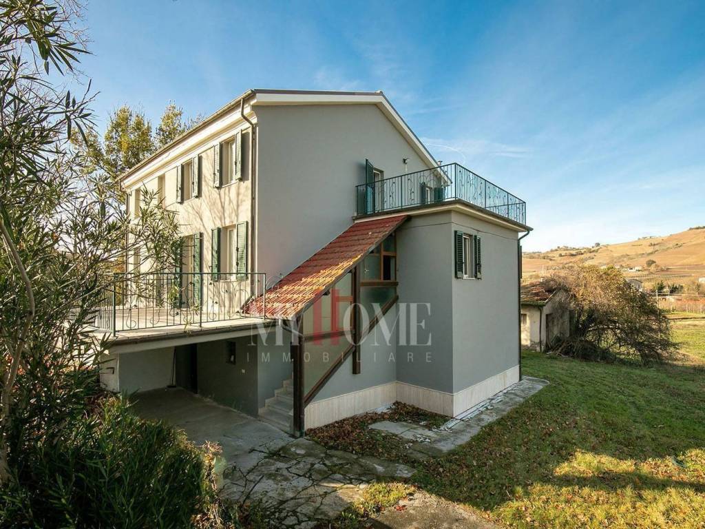 Rustico / casale a Montalto delle marche in Contrada Lago - Foto 2