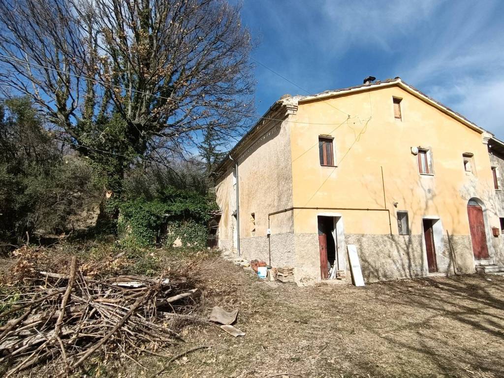 Palazzo / stabile a Belforte del chienti in Via Nazionale - Foto 2