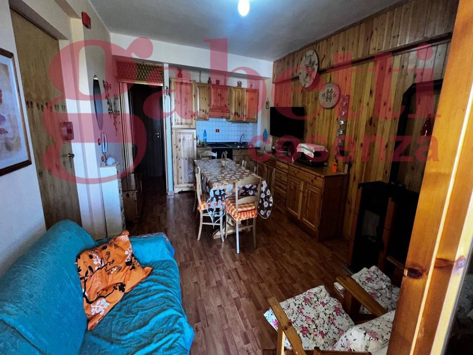 Appartamento a Spezzano della sila in Camigliatello via Dei Bucaneve, snc - Foto 3