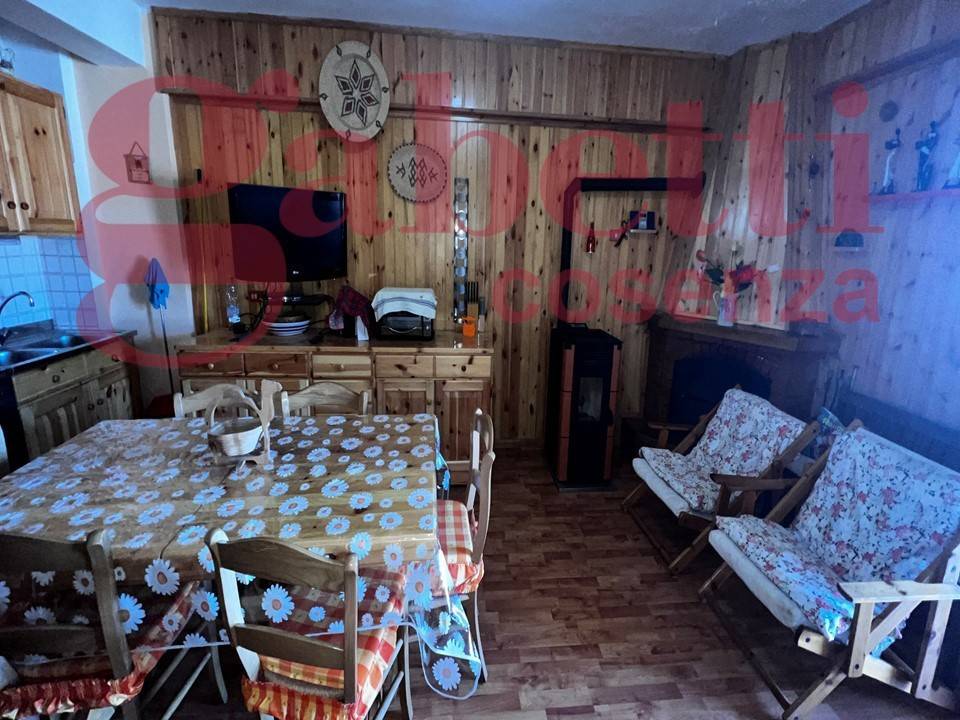 Appartamento a Spezzano della sila in Camigliatello via Dei Bucaneve, snc - Foto 5